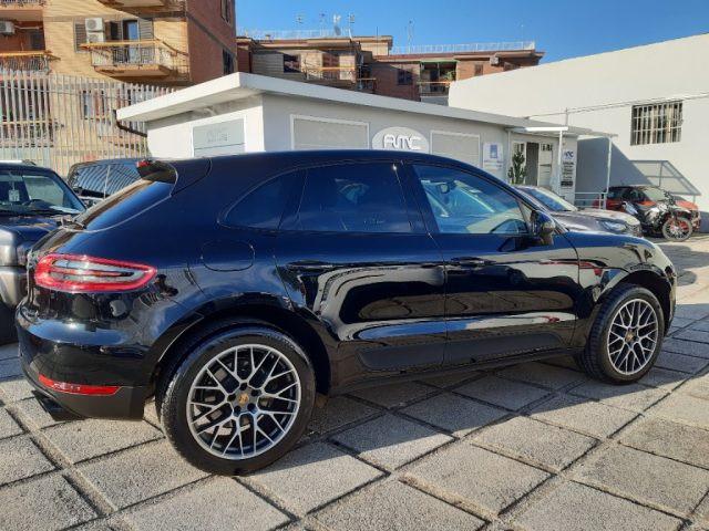 PORSCHE Macan 2.0