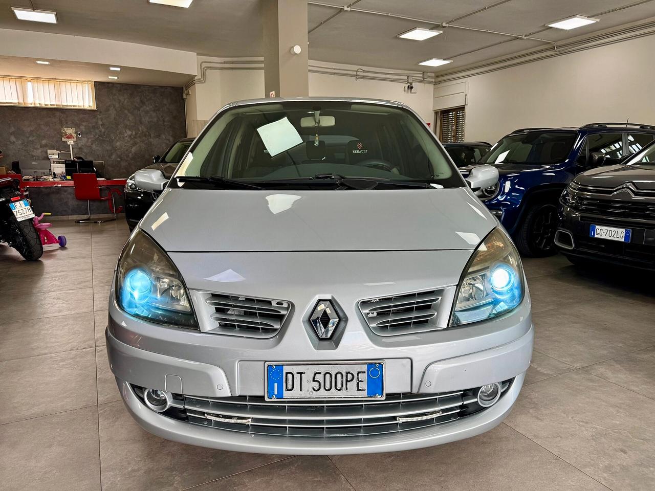 Renault Scenic 1.9 dCi 130CV EDC Dynamique