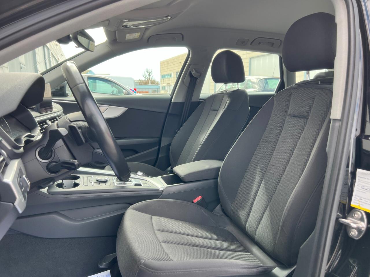 Audi A4 2.0 TDI 150 CV S tronic Business Sport