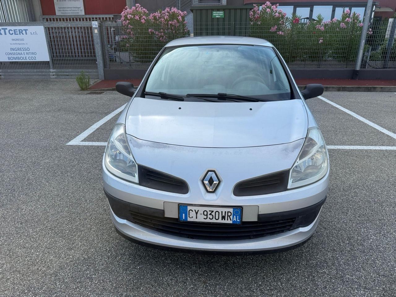 Renault Clio 1.4 16V 5 porte Luxe