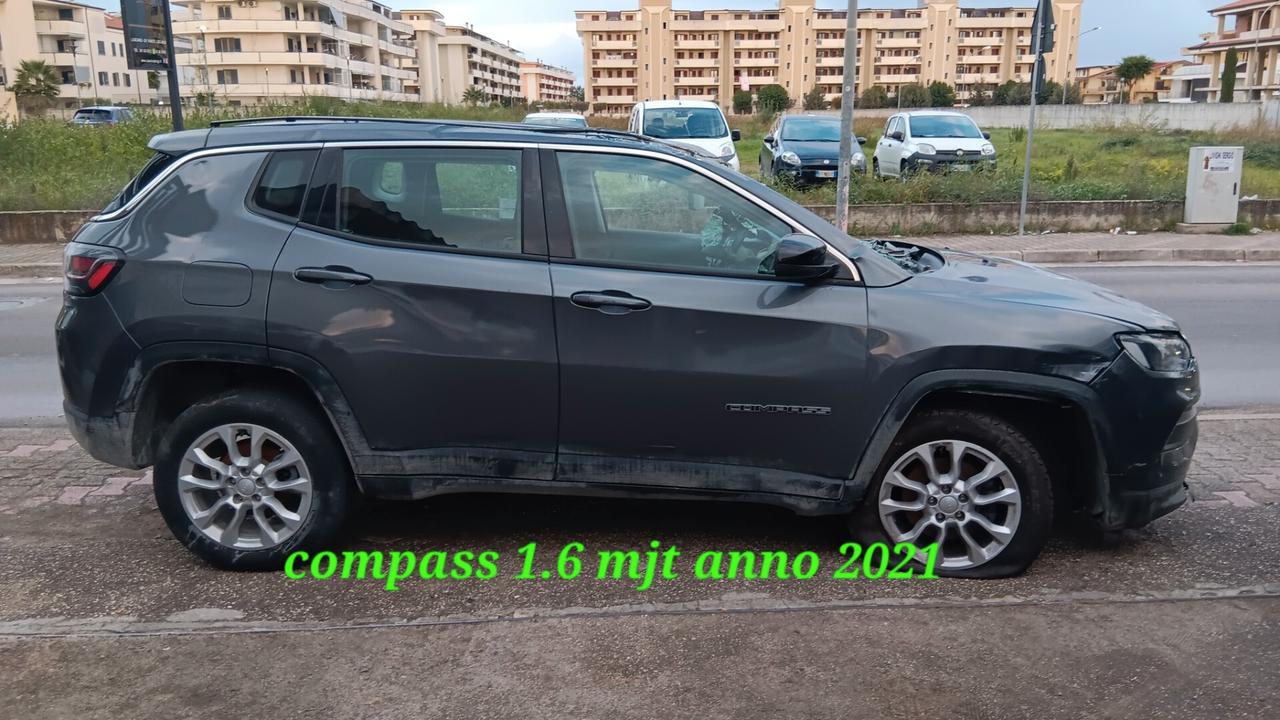 Jeep Compass incidentata sinistrata mondialcars 021