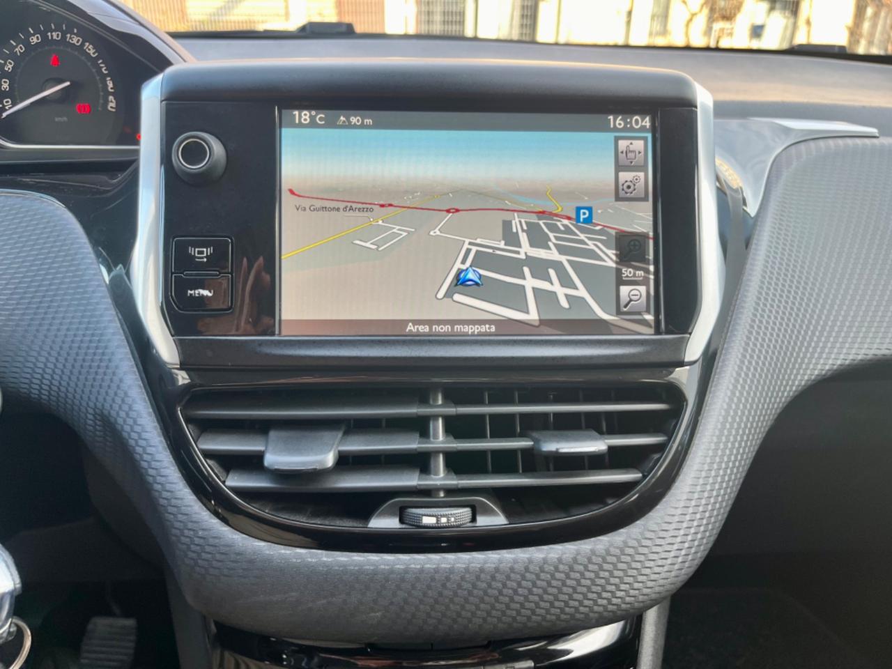 Peugeot 2008 1.6benz 2014 141.000km tagliandati