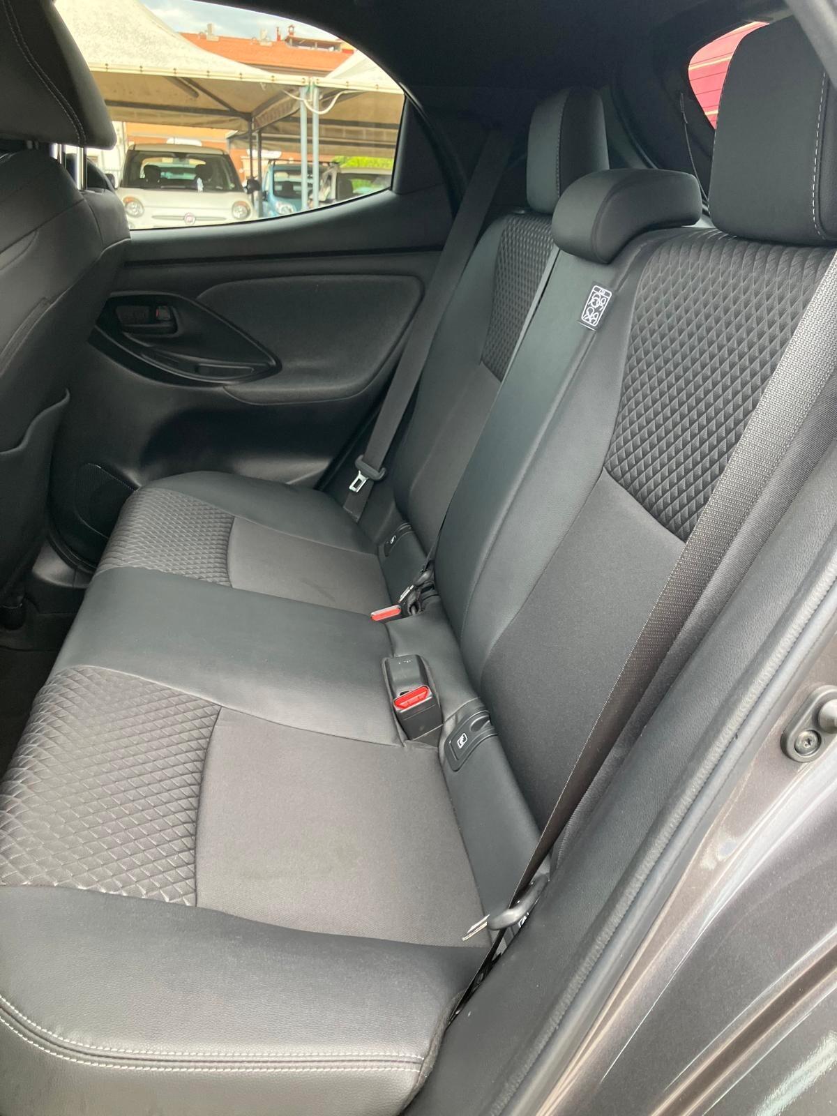 TOYOTA YARIS 1.5 Hybrid 5 Porte Lounge