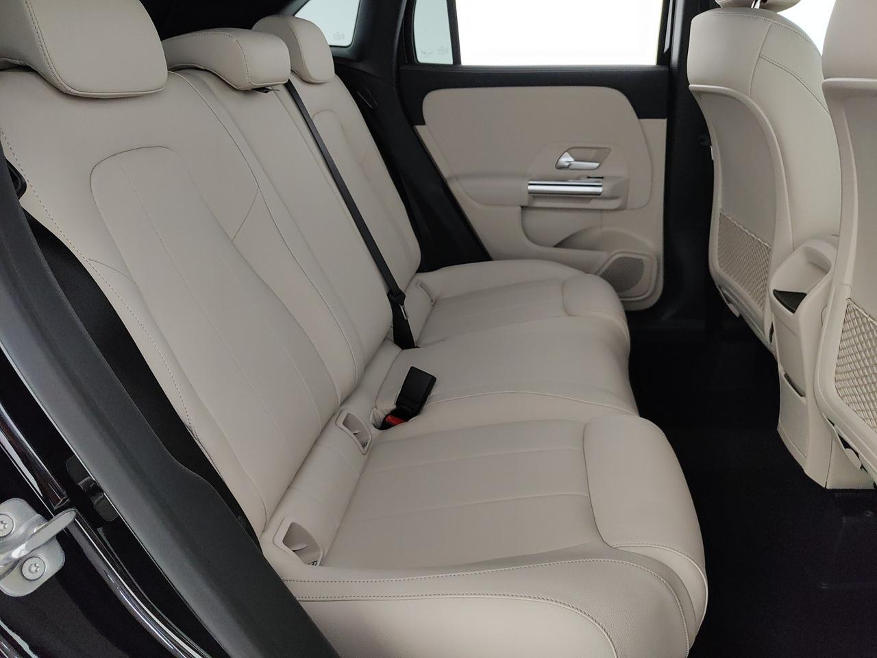 Mercedes-Benz GLA 200 d