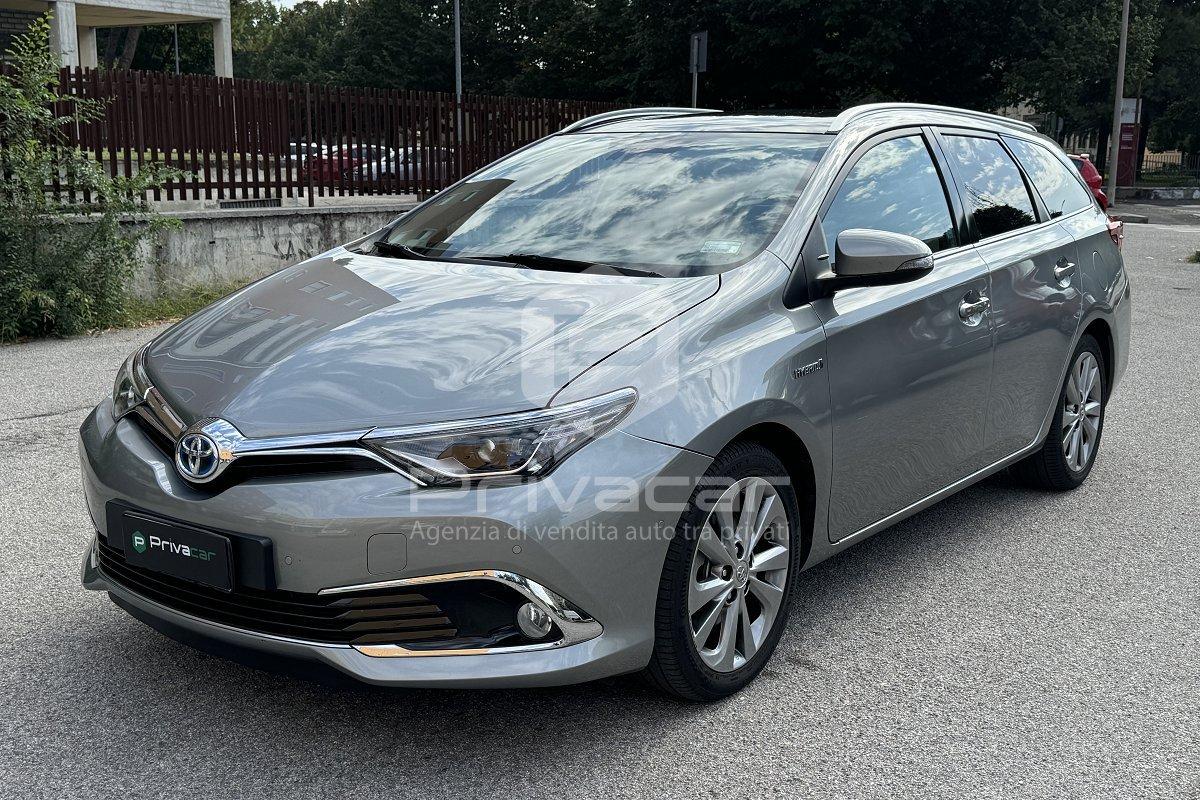 TOYOTA Auris Touring Sports 1.8 Hybrid Lounge