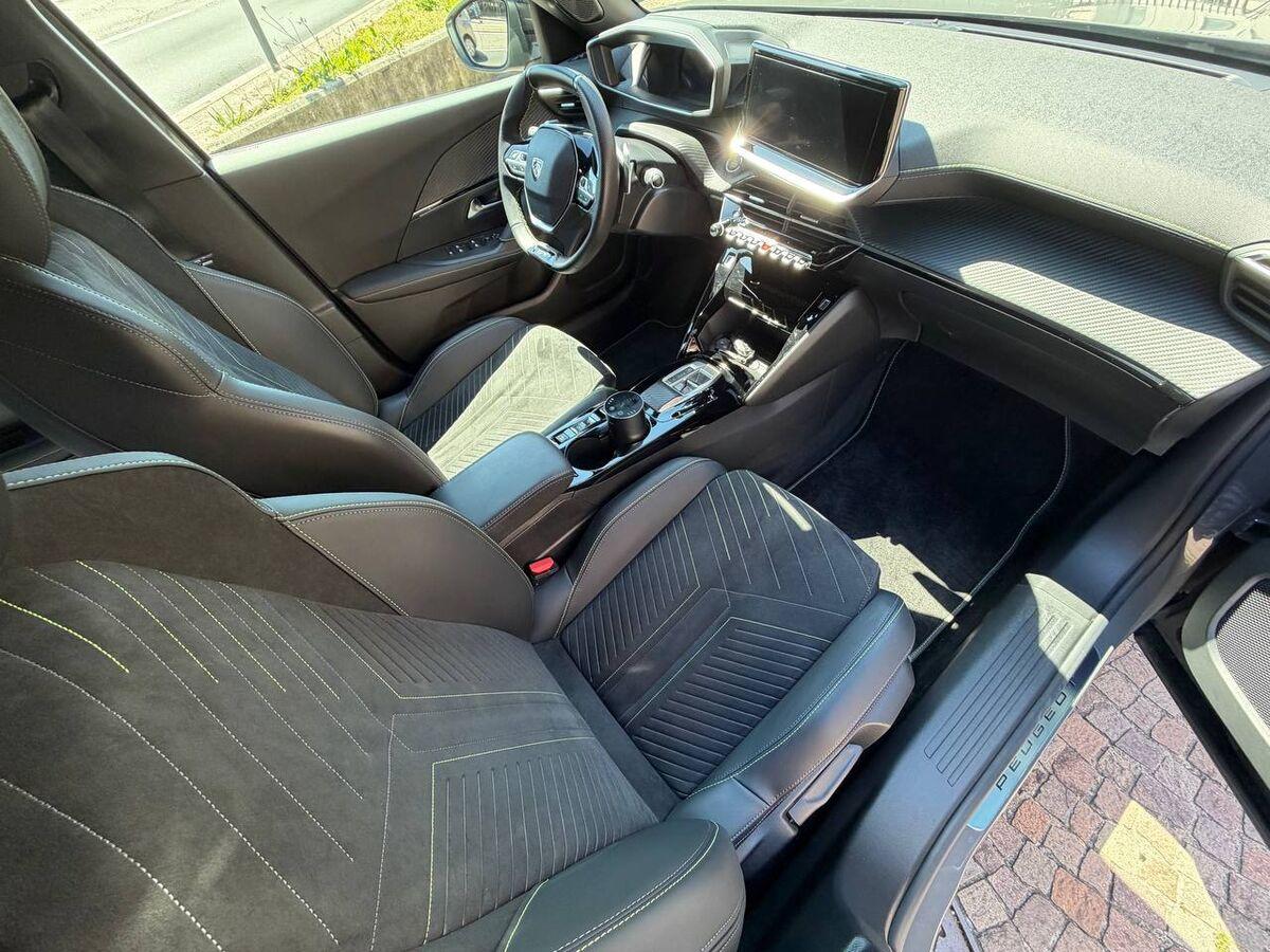 Peugeot 2008 1.2 puretech GT s&s 130cv eat8