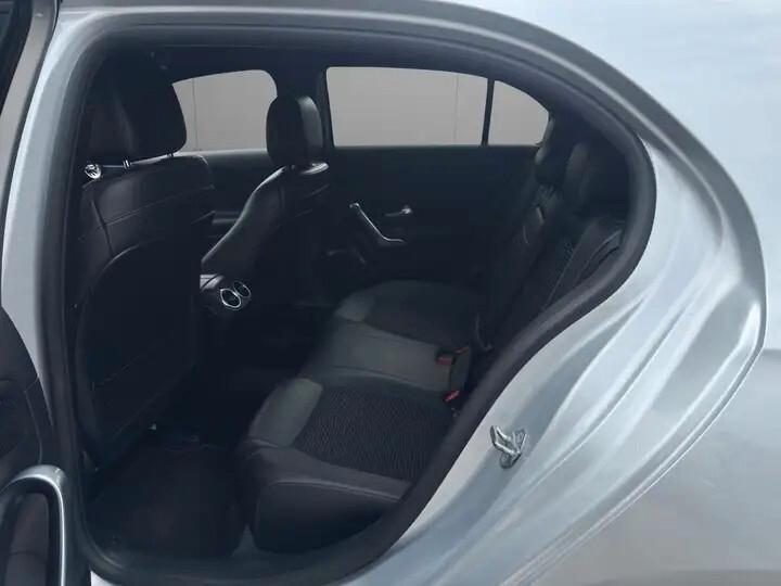 Mercedes-Benz A 180 d Sport auto~Unipro