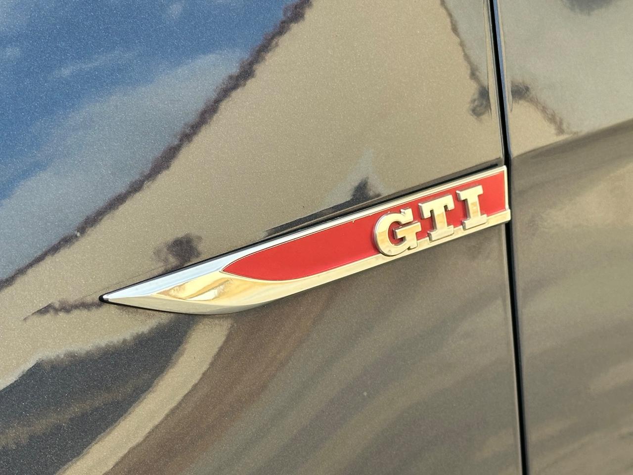 Volkswagen Golf VII GTI 2.0 211CV PANAMERICANA