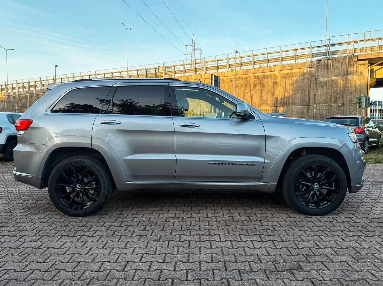 Jeep Grand Cherokee 3.0 V6 CRD 250 CV Multijet II Summit