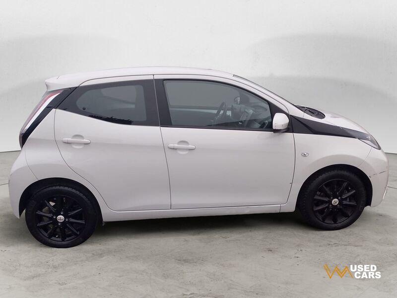 Toyota Aygo Aygo 1.0 VVT-i 69 CV 5P x-black TSS MMT