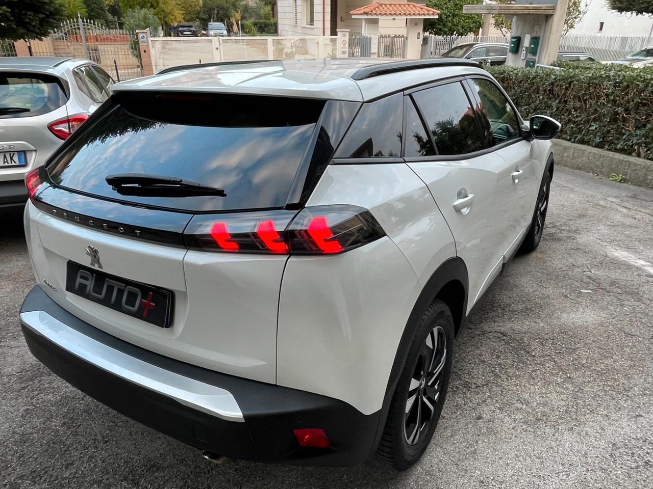 Peugeot 2008 BlueHDi 110 S&S Allure Pack