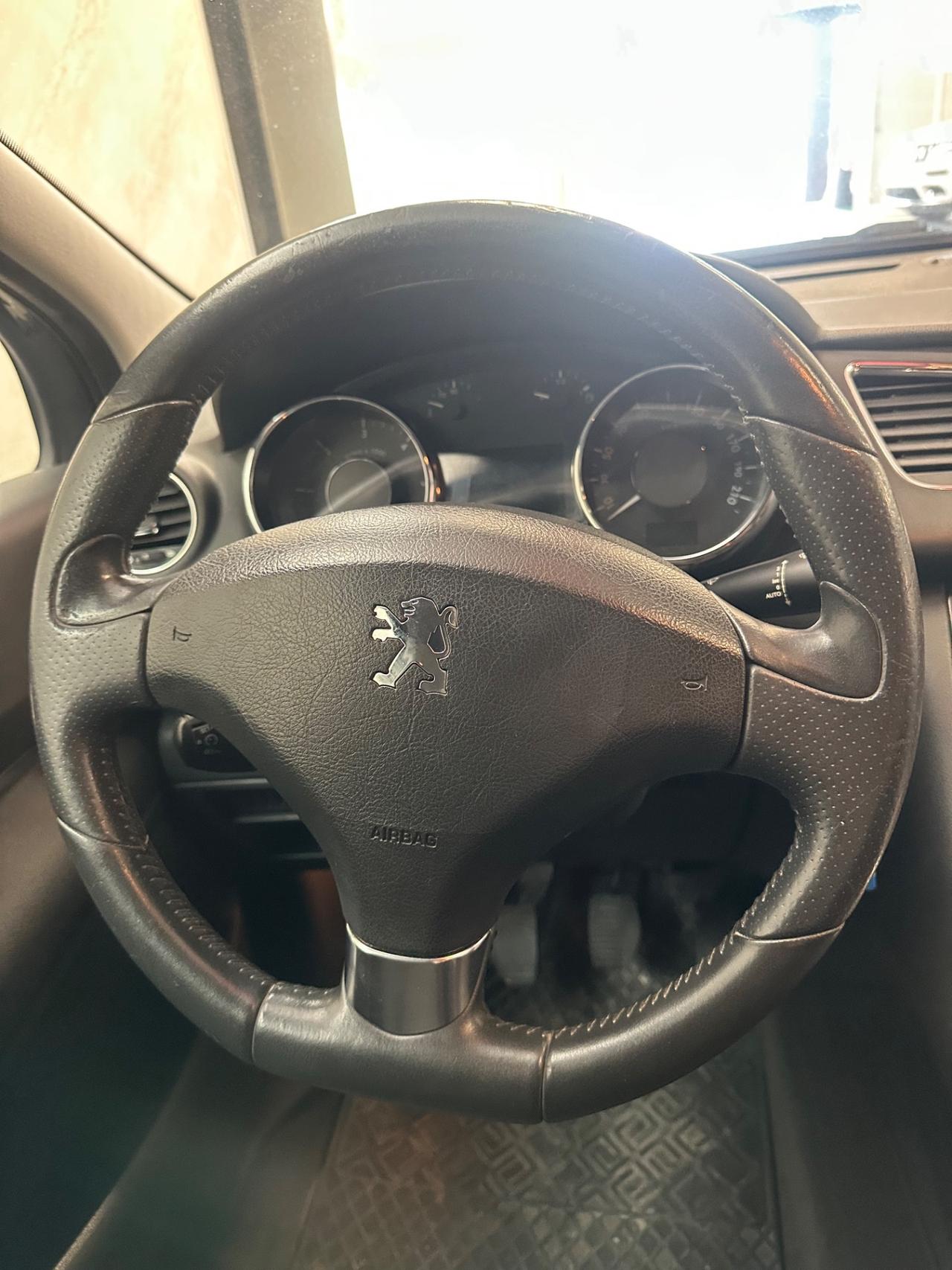Peugeot 3008 1.6 HDi 112CV Premium