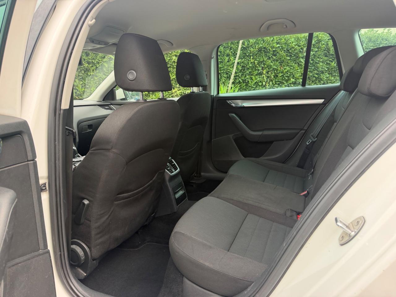Skoda Octavia 2.0 TDI 150CV DSG 2014