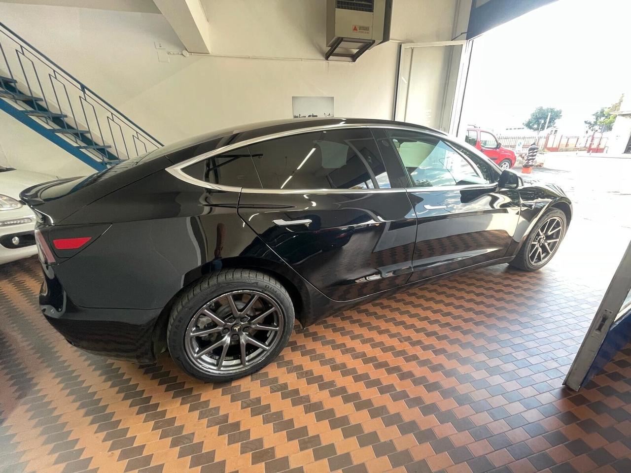 Tesla Model 3 Standard RWD Plus FSD