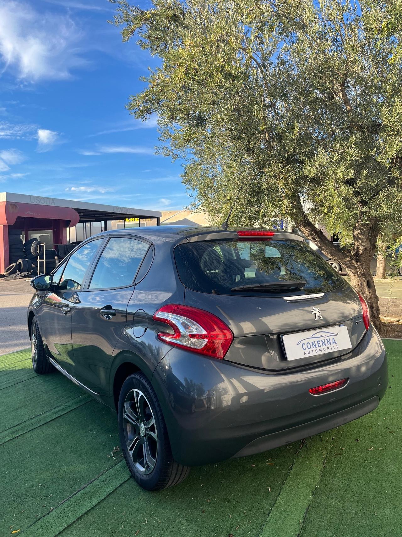 Peugeot 208 1.4 HDi 68 CV 5 porte Allure