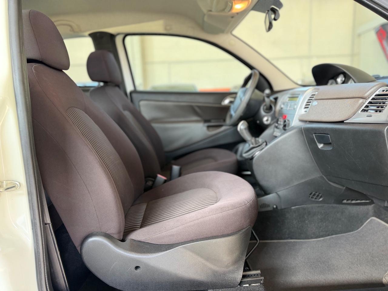 Lancia Ypsilon 1.3 MJT 75 CV Elle NEOPATENTATI