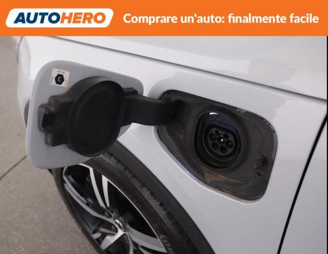 VOLVO XC40 T5 Recharge Plug-in Hybrid R-design