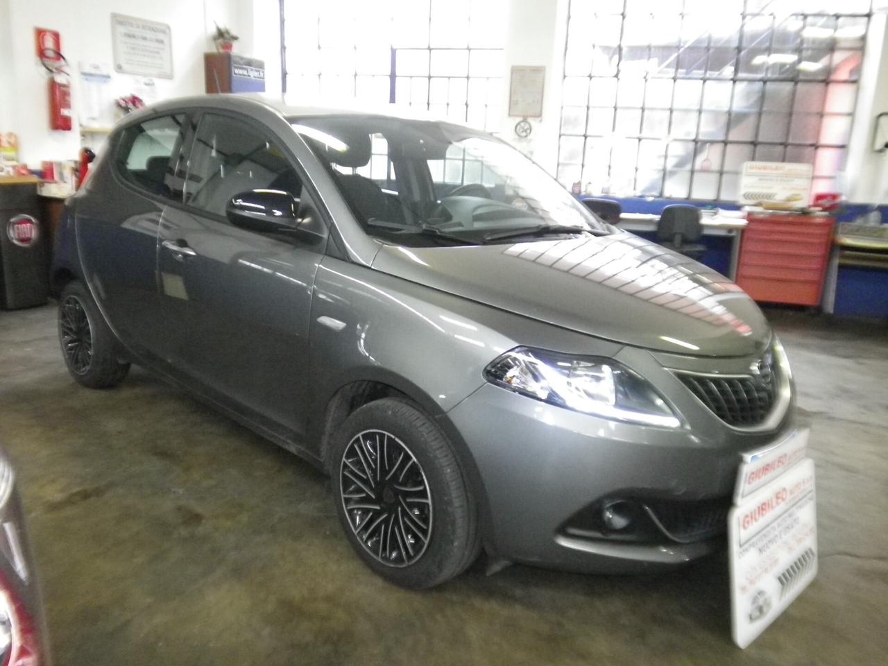 Lancia Ypsilon 1.0 FireFly 5 porte S&S Hybryd Gold