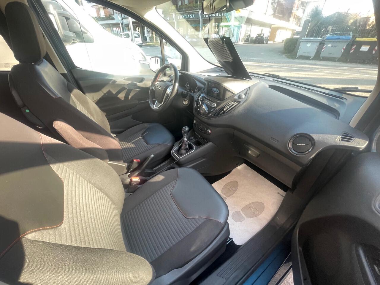 Ford Tourneo Courier 1.5 TDCI 100 CV S&S Plus