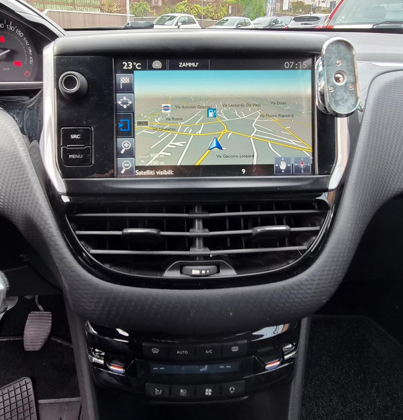 Peugeot 2008 BlueHDi 100 Black Matt