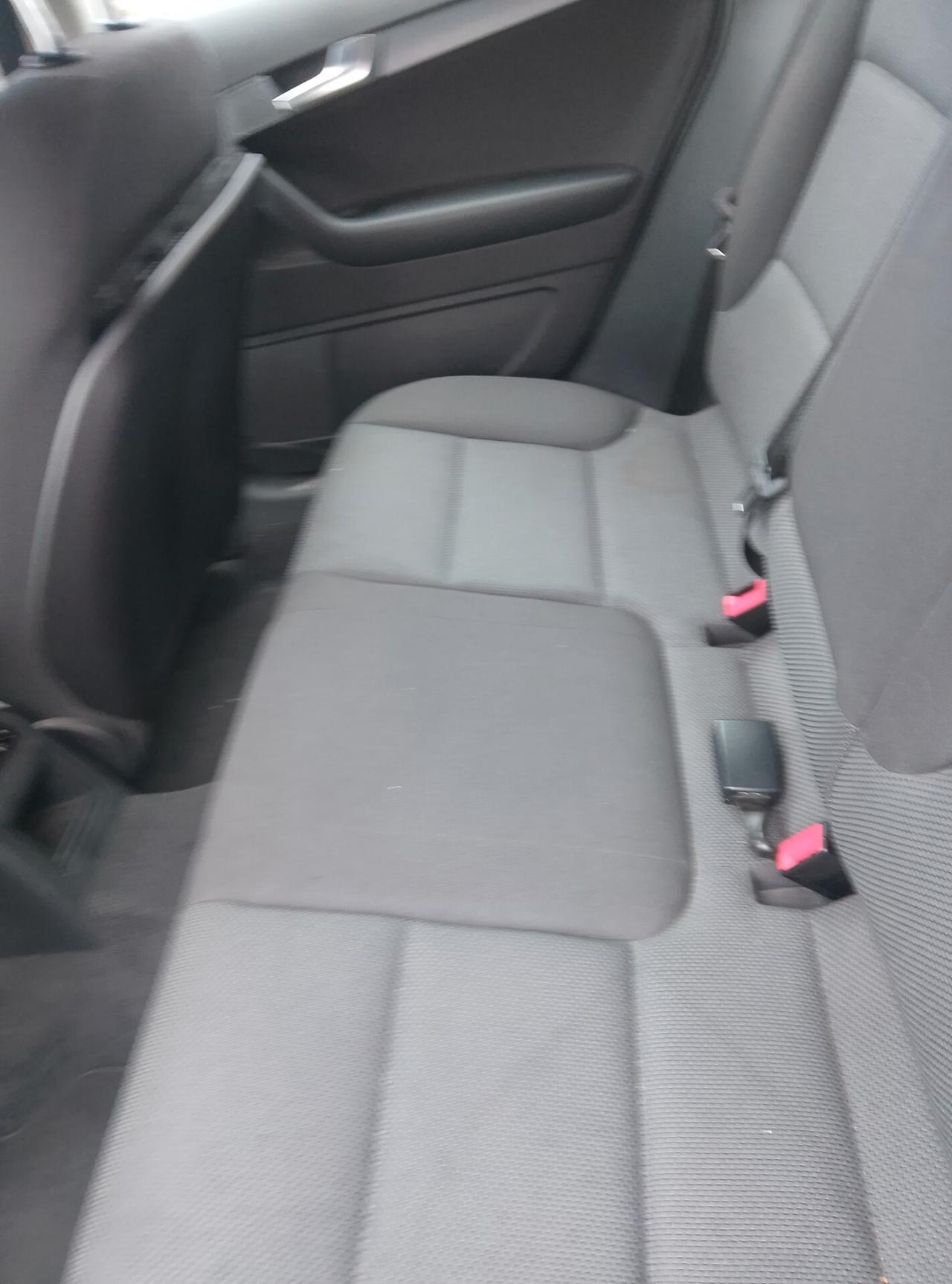 Audi A3 1.6 TDI 105 CV CR Attraction