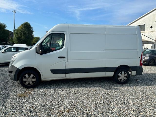 Nissan NV400 33 2.3 dCi PM-TA Furgone