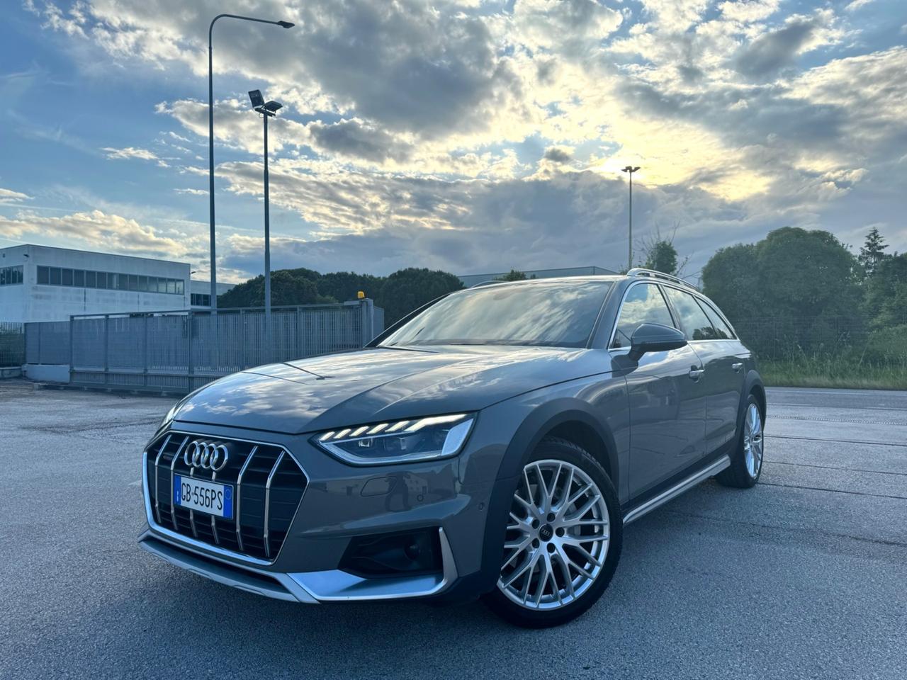 AUDI A4 ALLROAD 2.0 - Matrix Led Ambient 19