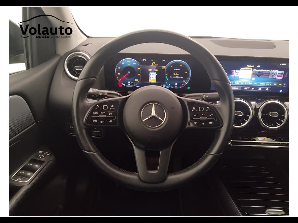 Mercedes-Benz Classe B - W247 2018 - B 180 d Sport auto