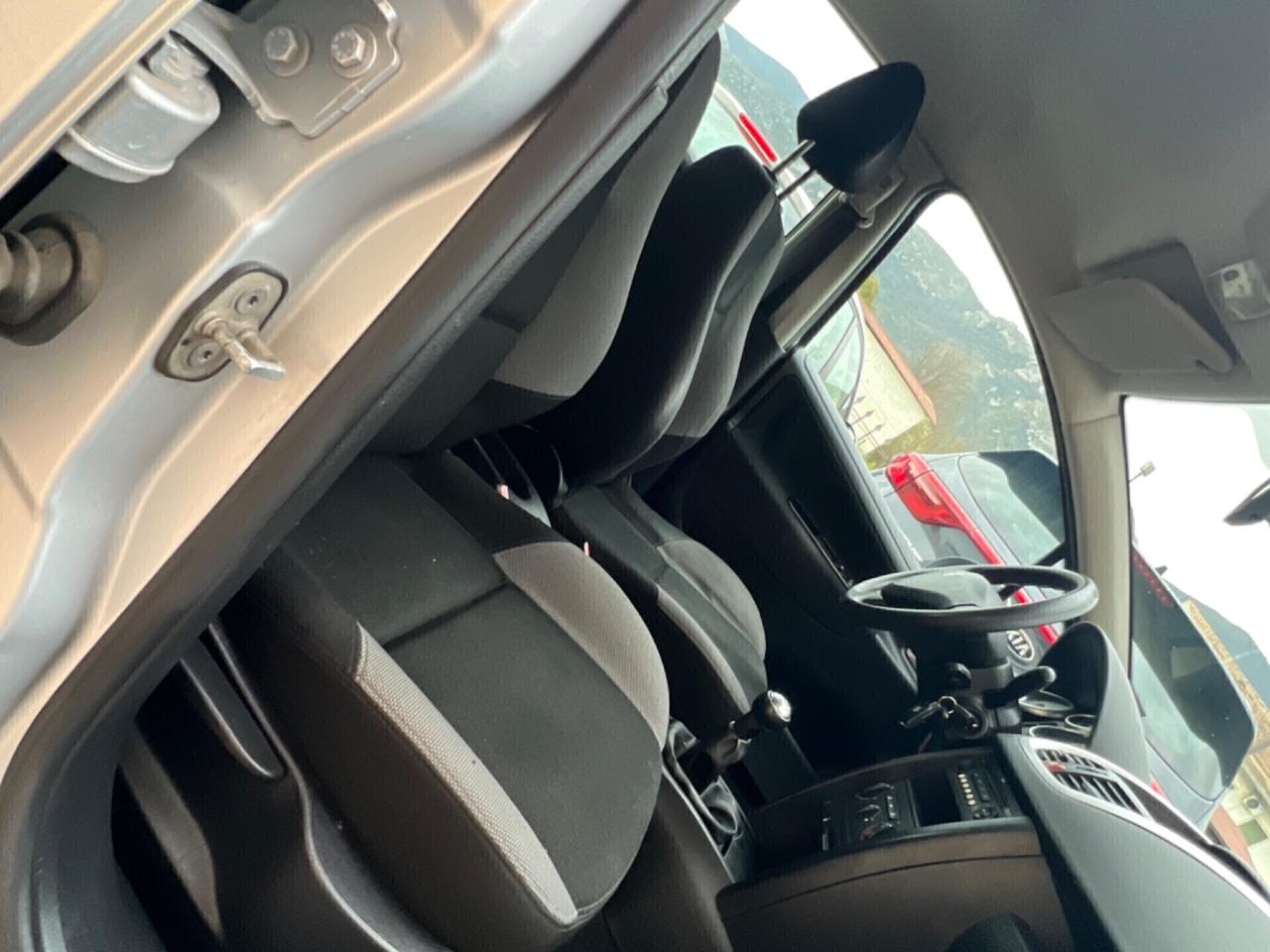 Peugeot 207 1.4 HDi 70CV 5p. Perfetta e garantita