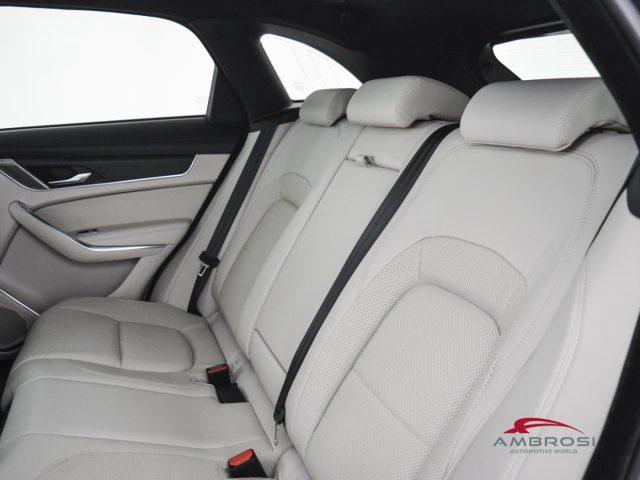 JAGUAR Other F PACE 2.0 D 204 CV AWD aut. R-Dynamic HSE
