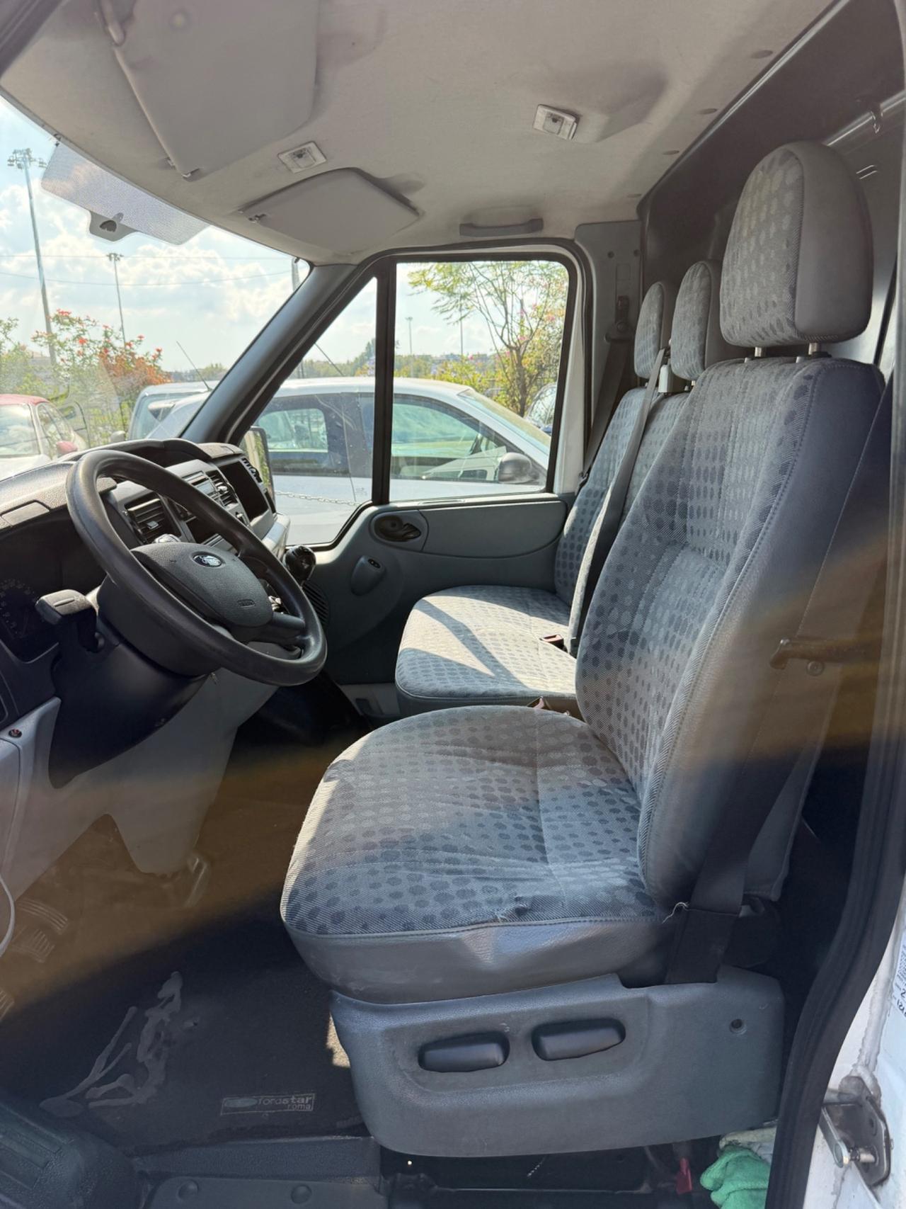 Ford Transit Courier 350l VAN 2.2.