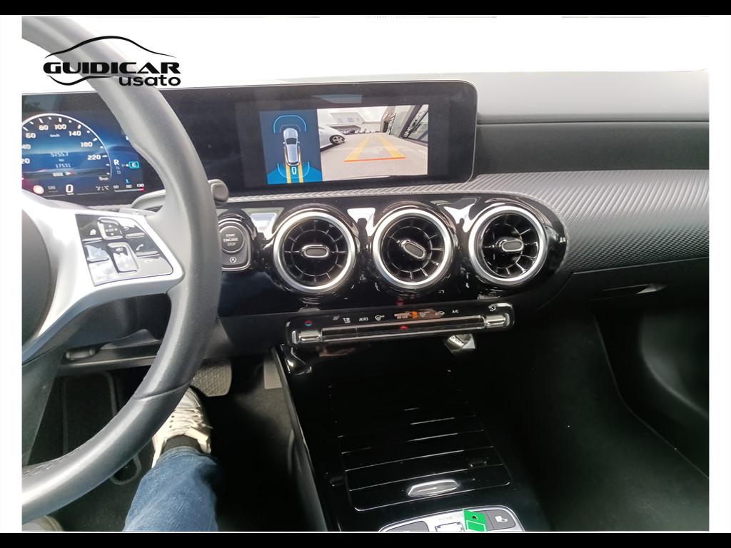 Mercedes-Benz CLA Sh.Brake - X118 2023 - CLA Shooting Brake 180 d Advanced auto