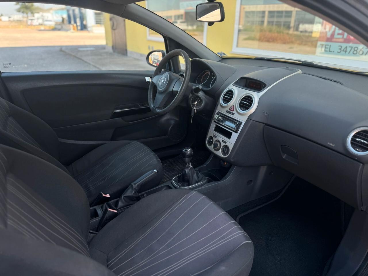 Opel Corsa 1.2 3 porte Sport