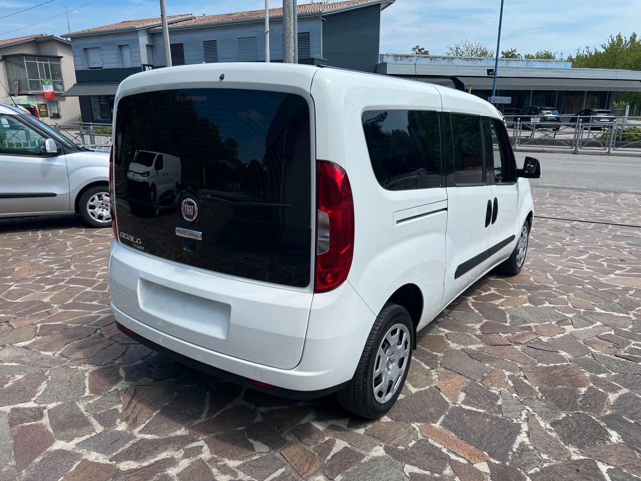 Fiat Doblo Maxi 1.6 MJT 101 CV PL Combi N1 Autocarro 5 posti **Km 18.600**