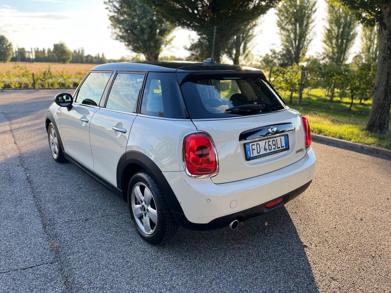 Mini 1.5 Cooper D 5 porte