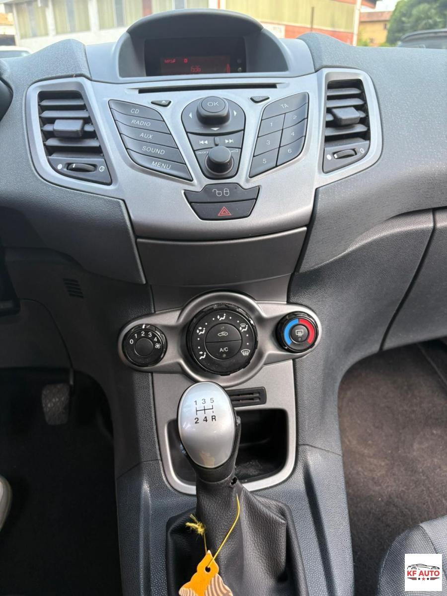 FORD - Fiesta 5p 1.2 16v Titanium 82cv