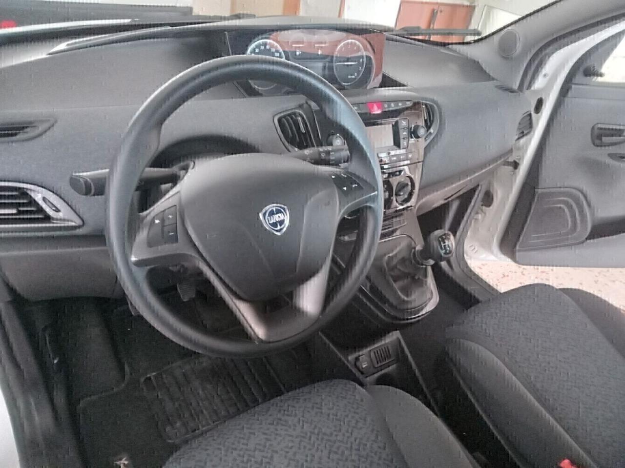 Lancia Ypsilon 1.0 Hybrid Ok Neo