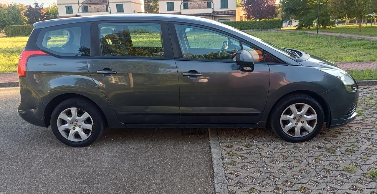 Peugeot 5008 1.6 HDi 112CV Tecno