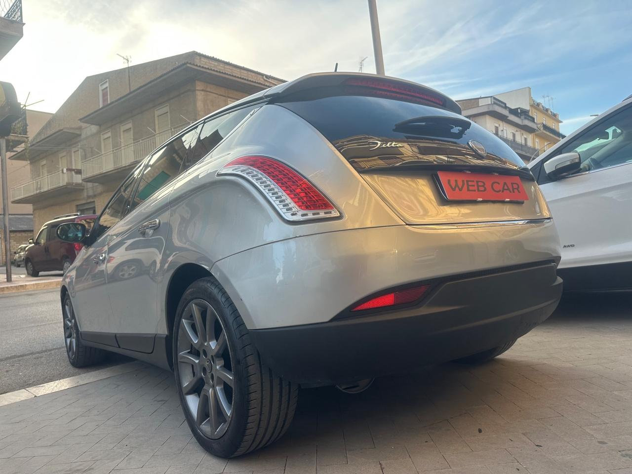 Lancia Delta 1.6 MJT DPF Argento