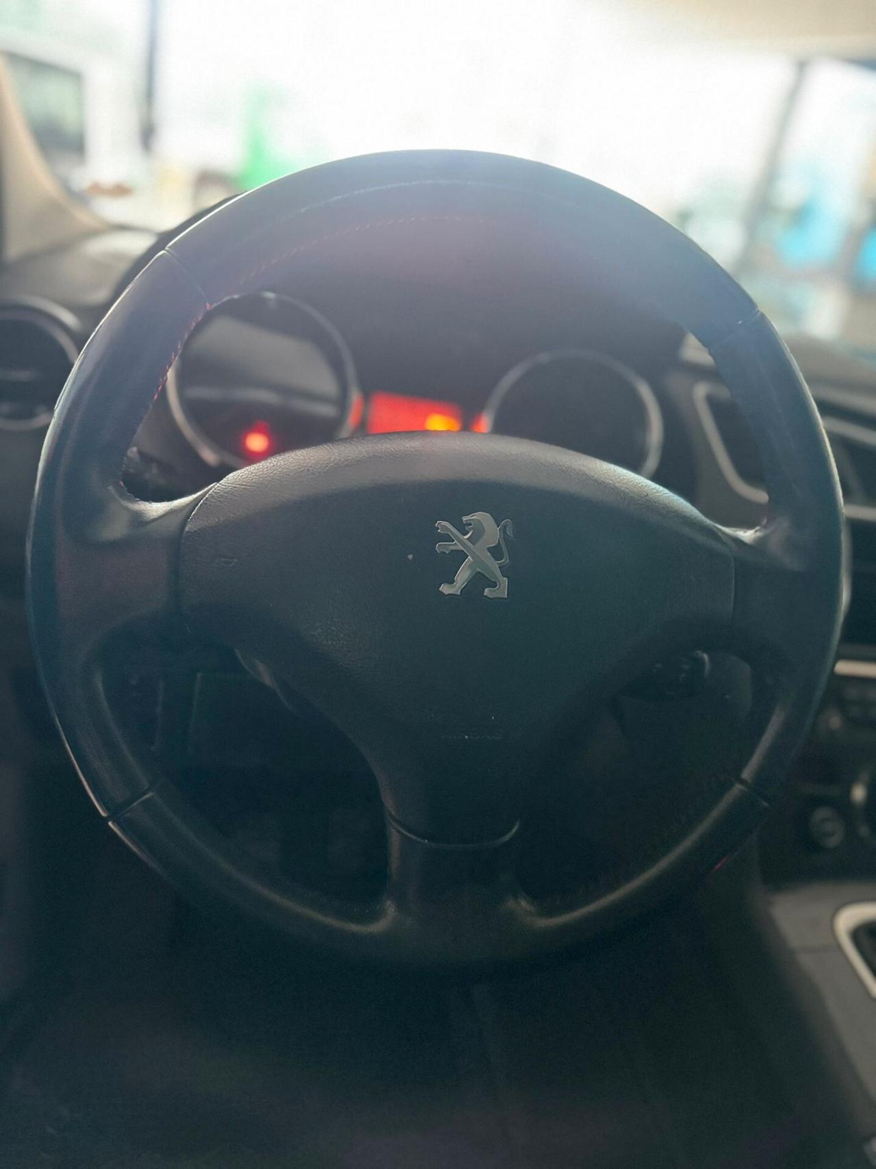 Peugeot 3008 1.6 HDi 115CV Business Cinghia e frizione nuove