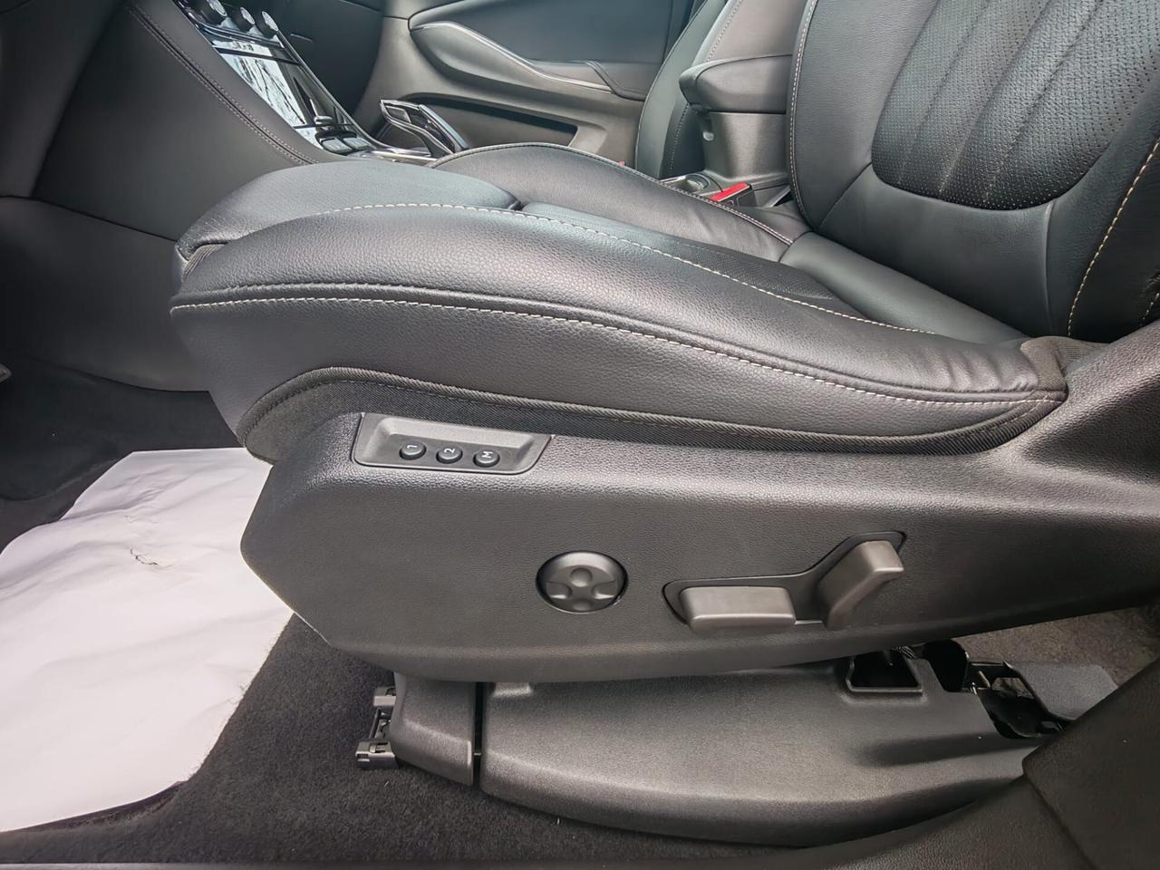 Opel Grandland X 1.6 phev Elegance awd auto