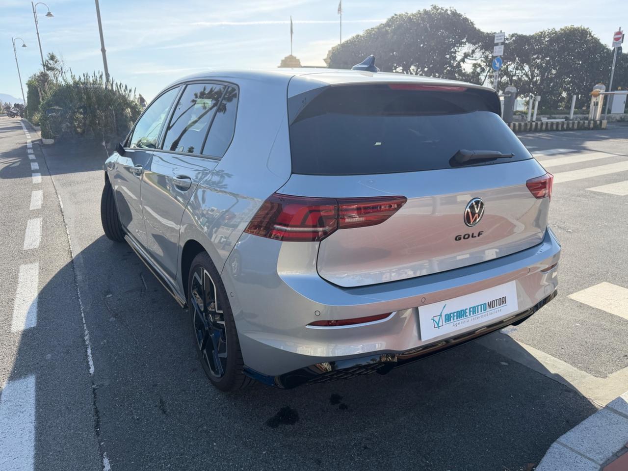 Volkswagen Golf 1.5 eTSI 115 CV DSG R-Line