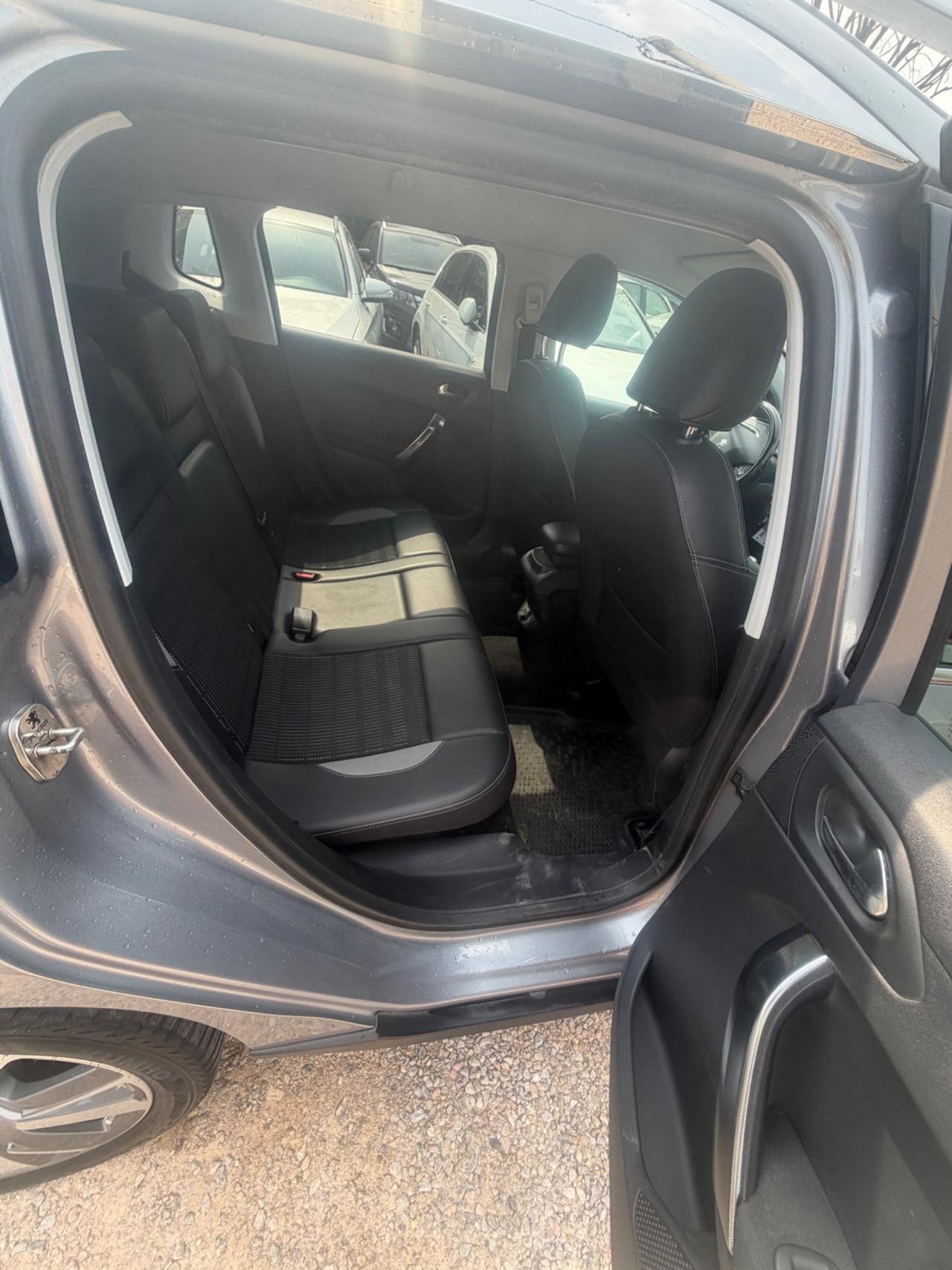 Peugeot 2008 BlueHDi 120 S&S Black Matt