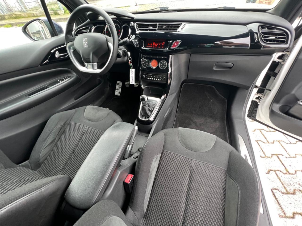 Ds DS3 3 1.2 VTi 82 So Chic Cabrio ok Neopatentati