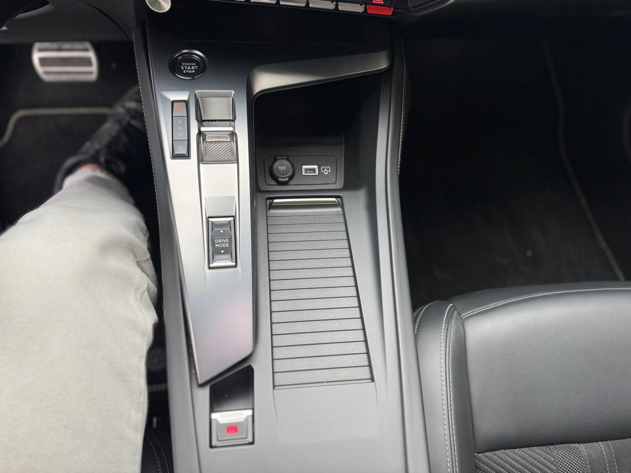 Peugeot 308 GT Pack 1.6 225 PHEV #8349