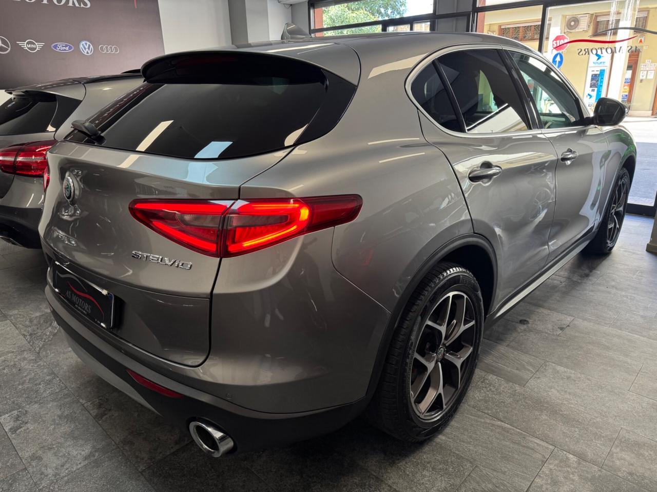 Alfa Romeo Stelvio 2.2 Q4 210 CV Gancio Traino