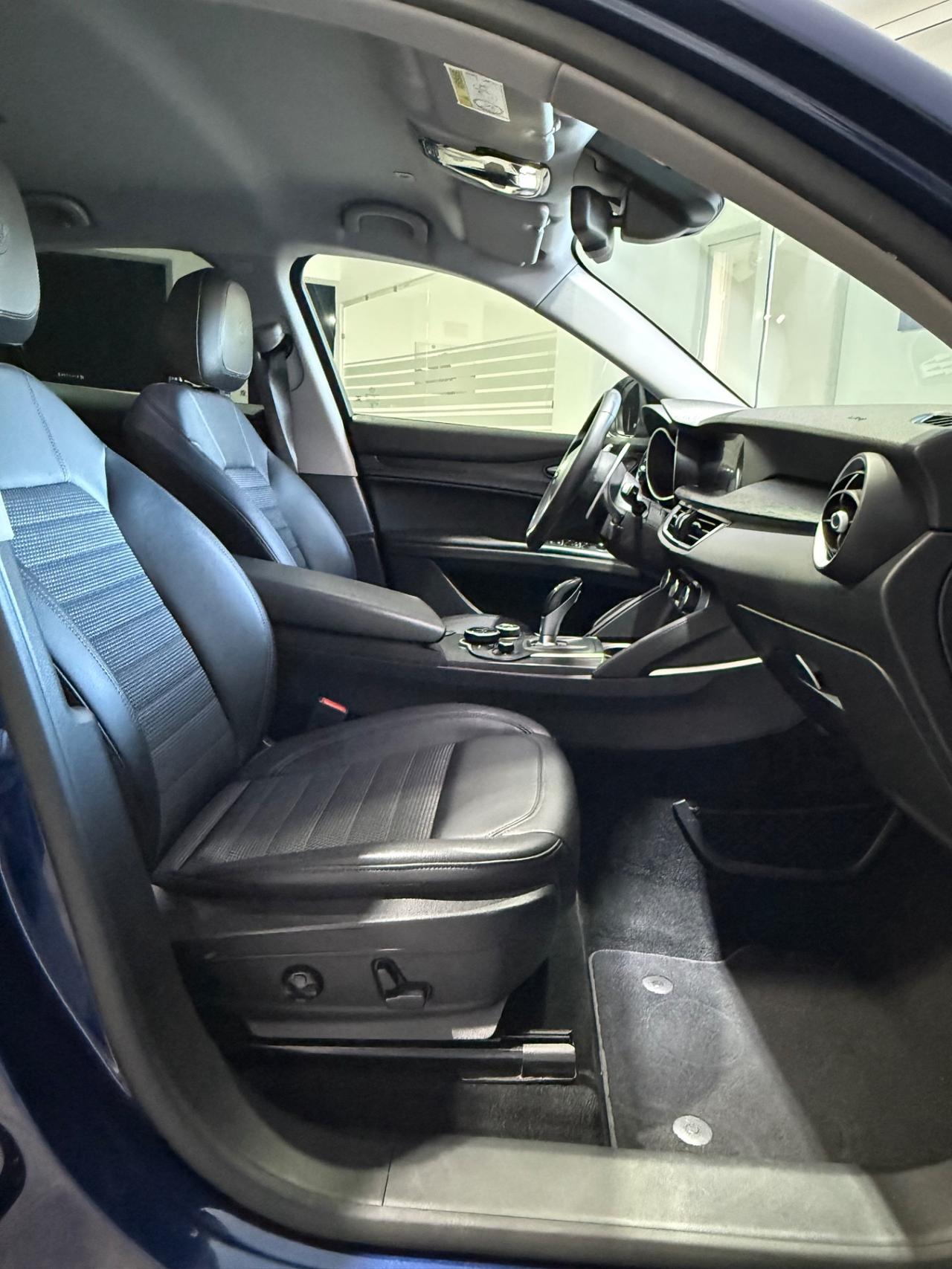 Alfa Romeo Stelvio 2.2 Turbodiesel 190 CV AT8 Q4 Executive