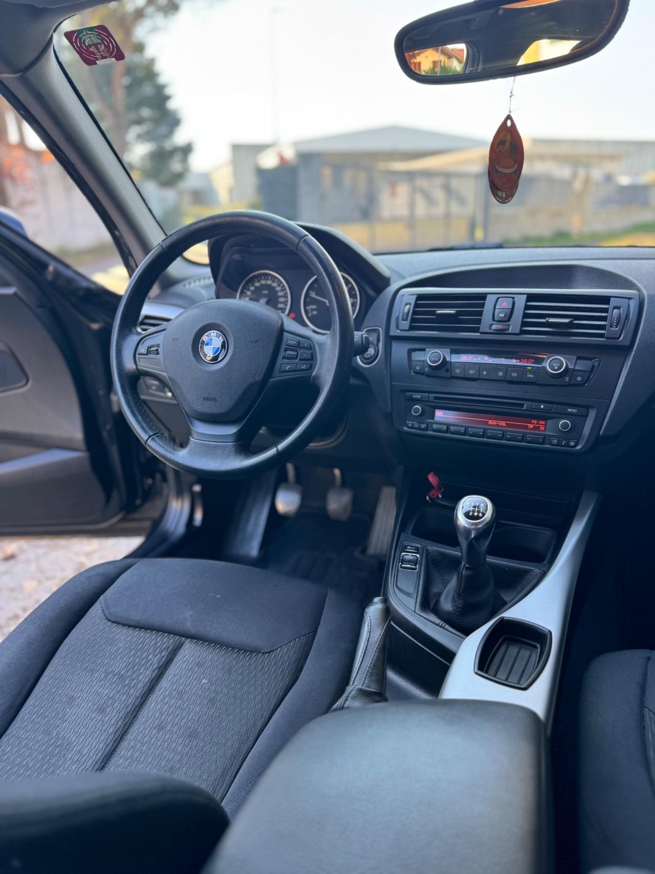 Bmw 116 116d 5p. Urban