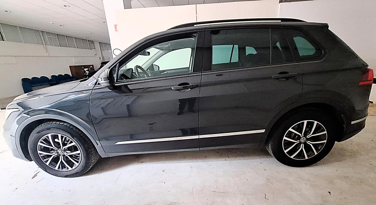 Volkswagen Tiguan 1.5 TSI ACT Life - 1064