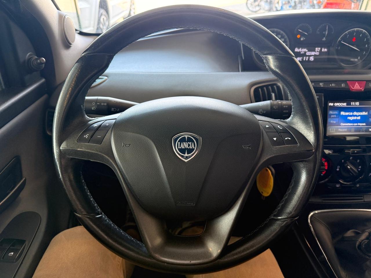 Lancia Ypsilon 1.2 69 CV 5 porte Silver